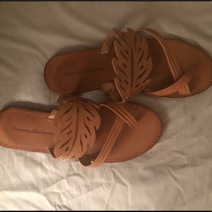 Tommy Bahama sandals